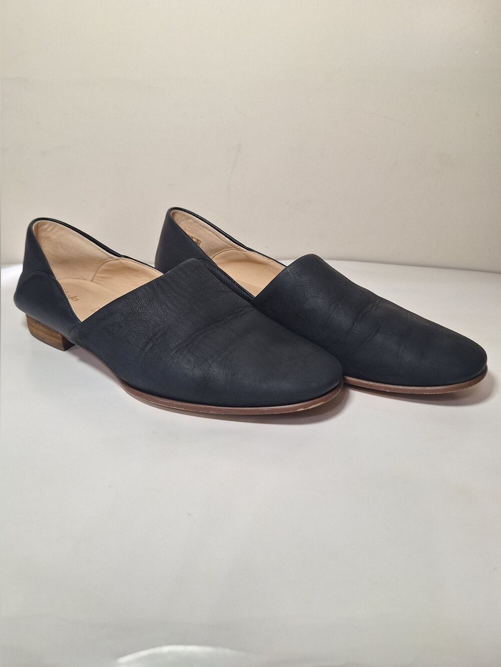 Clarks Pure Tone Black Leather Convertible Loafer Flats Size 7 Minimalist